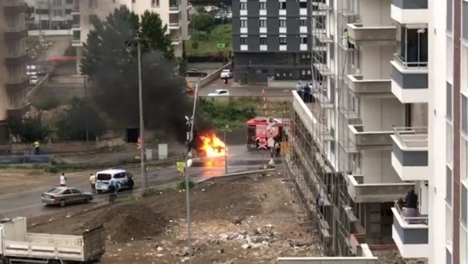 Samsun’da Otomobil Alevlere Teslim Oldu