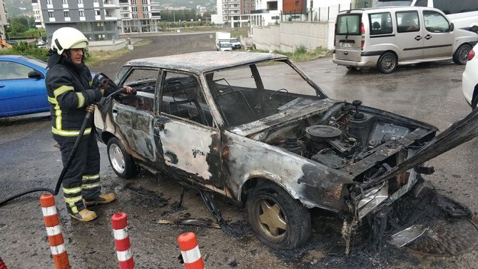 Samsun’da Otomobil Alevlere Teslim Oldu