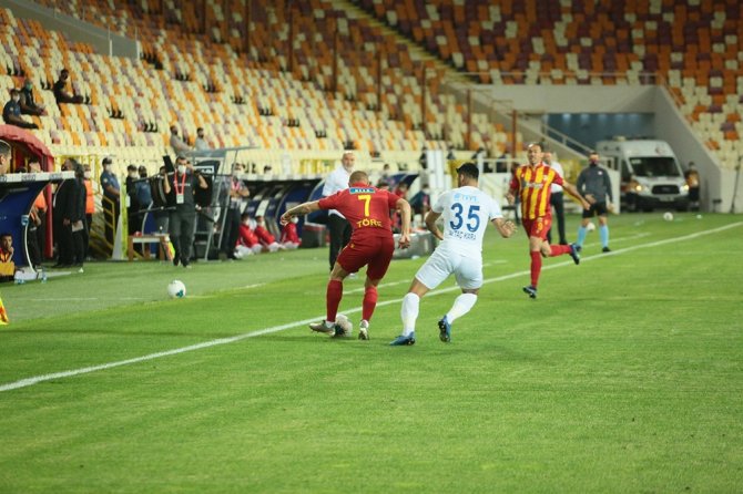 Süper Lig: Yeni Malatyaspor: 1 - Kasımpaşa: 0 (İlk Yarı)