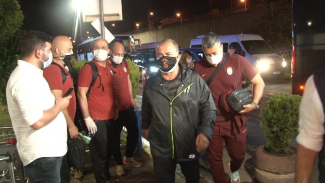 Galatasaray İstanbul’a Gitti