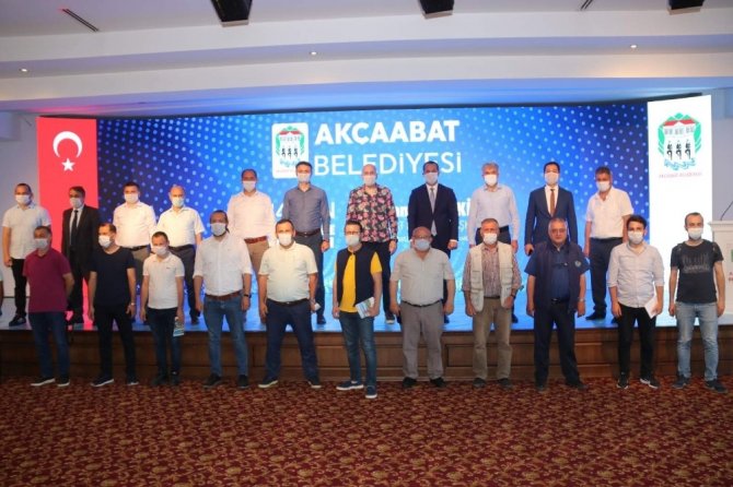 Başkan Ekim Göreve Gelişinin 444. Gününde Basının Karşısına Geçti, Hedeflerini Anlattı