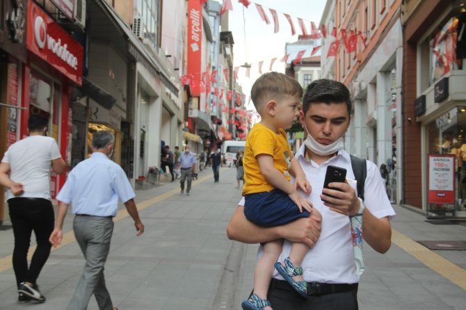 Giresunlular Sokağa Maskesiz Çıkanlara Tepkili