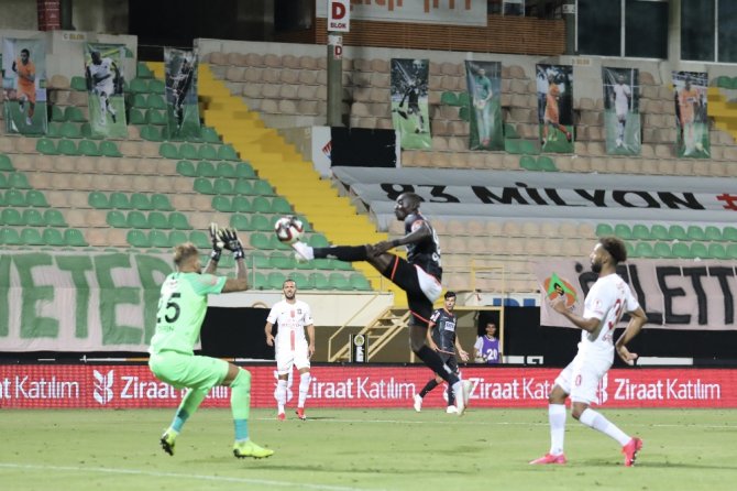 Ziraat Türkiye Kupası: Alanyaspor: 4 - Antalyaspor: 0 (Maç Sonucu)
