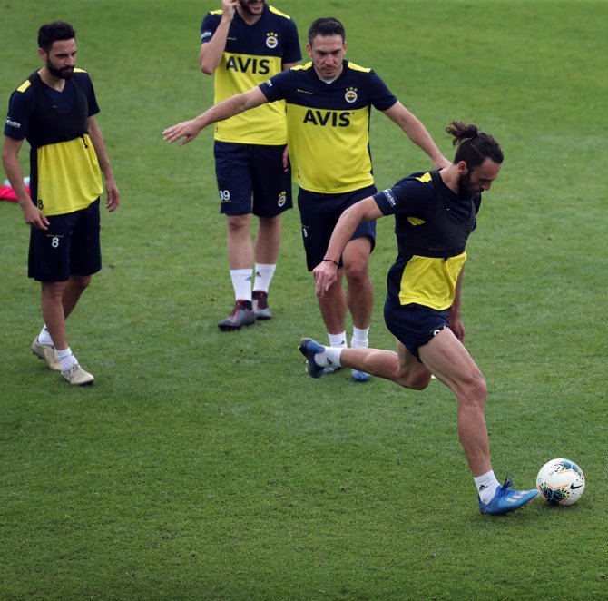 Fenerbahçe’de Kasımpaşa Mesaisi Sürüyor