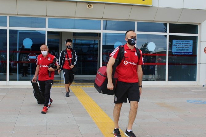 Beşiktaş Kafilesi Denizli’ye Geldi
