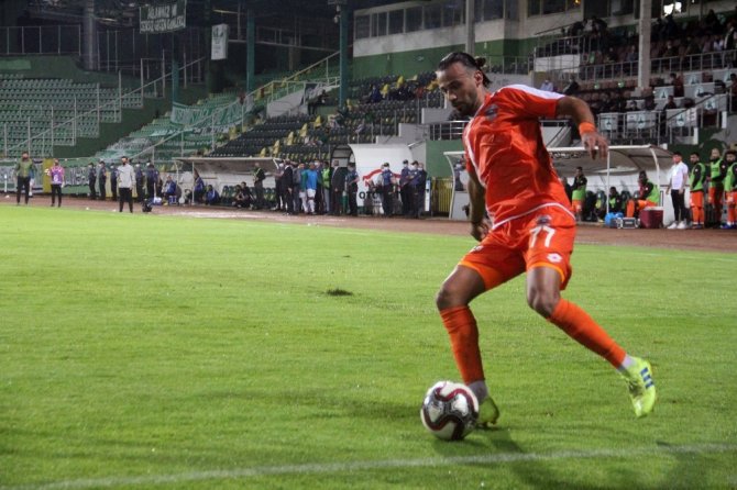 Tff 1. Lig: Giresunspor: 0 - Adanaspor: 0 (İlk Yarı Sonucu)