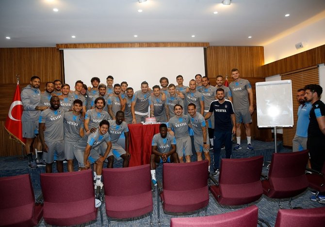 Jose Sosa’ya Doğum Günü Kutlaması