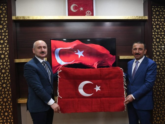 Bakan Karaismailoğlu Siirt’te İncelemelerde Bulundu