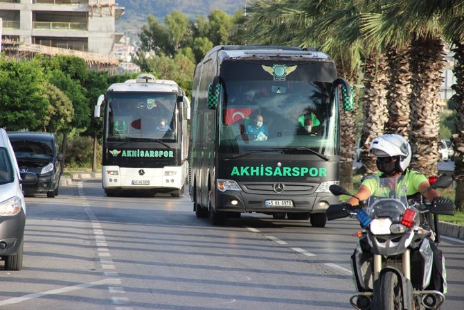 Korona Virüs Şoku Yaşayan Akhisarspor İzmir’e Geldi