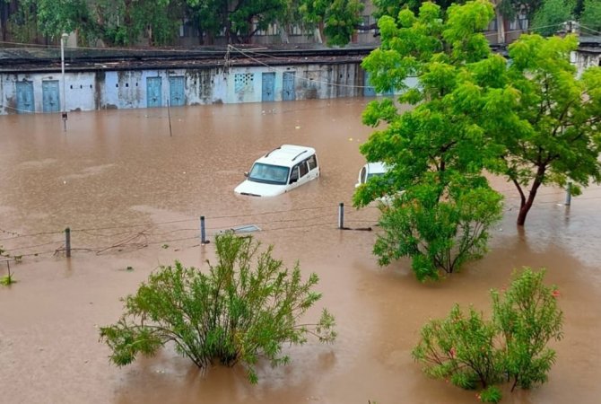 Hindistan’da Sel Felaketi