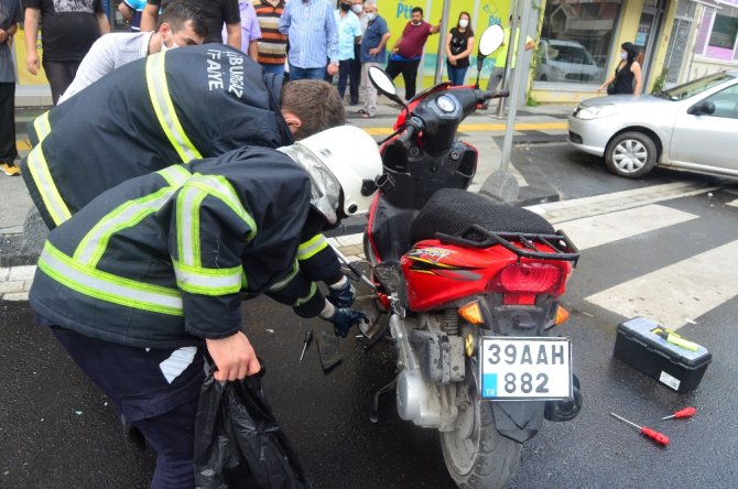 Görenler İnanamadı: Motosikletin İçinden Engerek Yılanı Çıktı