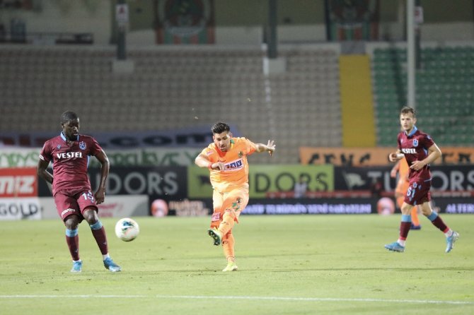 Süper Lig: Aytemiz Alanyaspor: 2 - Trabzonspor: 2 (Maç Sonucu)