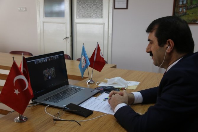 Türkiye’nin İlk "Uluslararası Covid-19 E-kongresi" Artvin’de Başladı