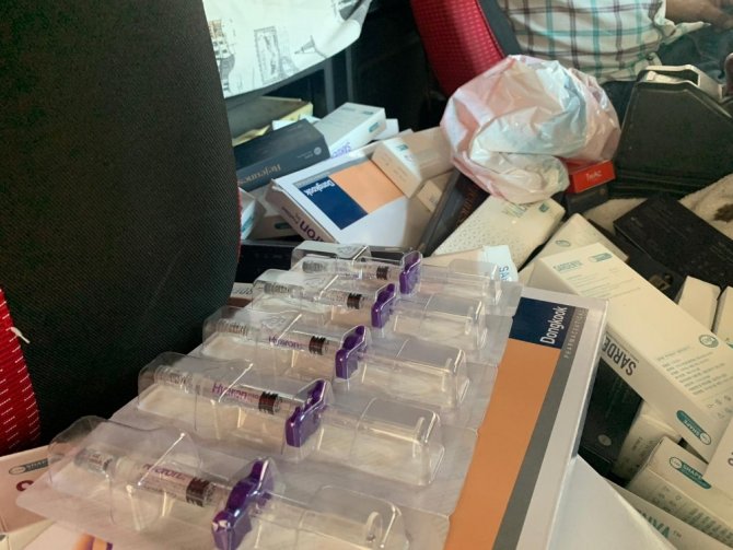 Sarp Sınır Kapısında Gümrük Kaçağı Yüz Dolgu Maddesi Ele Geçirildi