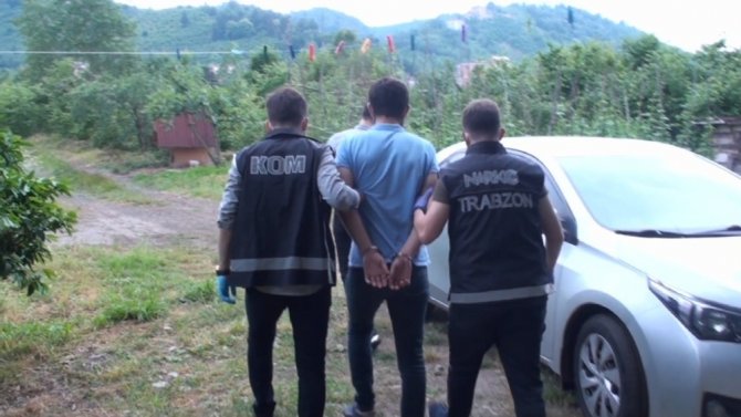 Trabzon’daki Uyuşturucu Operasyonunda Gözaltına Alınan 15 Kişi Tutuklanarak Cezaevine Gönderildi