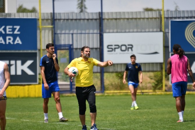 İbrahim Üzülmez, Mke Ankaragücü Başında İlk İdmanına Çıktı