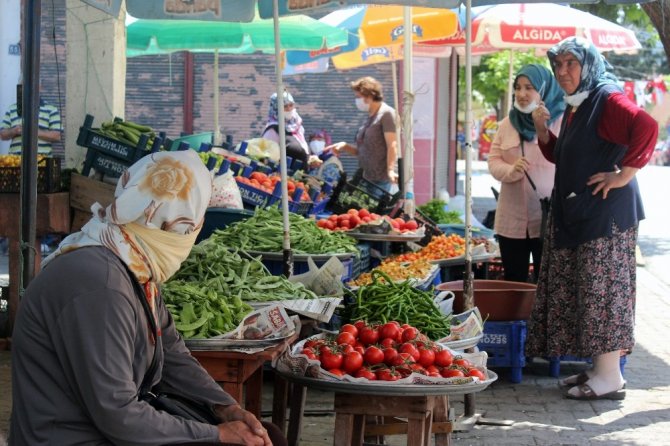 Giresun’da Köylü Kadınlar Kendi Ürettikleri Organik Ürünleri Tüketiciyle Buluşturuyor