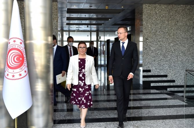 Bakan Pekcan, Macaristan Dışişleri Ve Ticaret Bakanı Szijjarto İle Görüştü