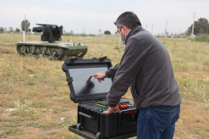 Türkiye’nin İlk İnsansız Mini Tankı Tsk Envanterine Giriyor