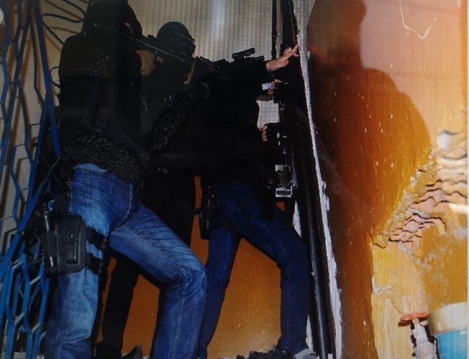 İstanbul’da 9’u Yabancı 17 Deaş’lı Yakalandı
