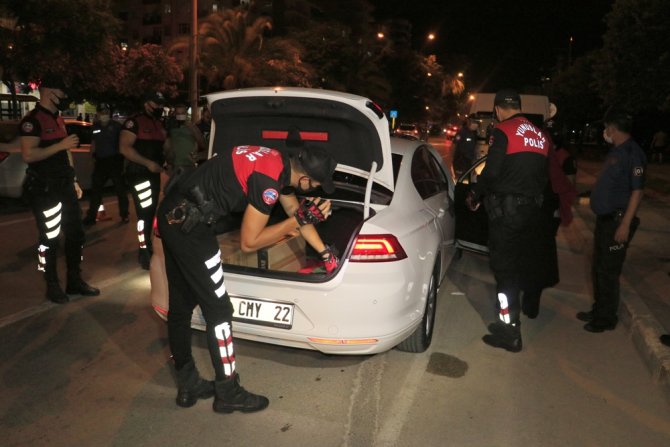 Adana’da 2 Bin 826 Polisle Huzur Ve Güven Uygulaması