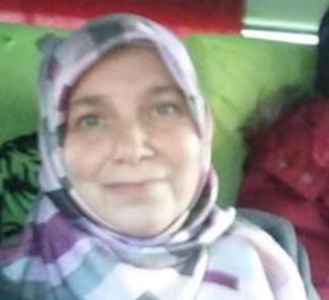 Patlamada Ölen Kız Kardeşinin Tabutuna Sarılıp Gözyaşlarına Boğuldu