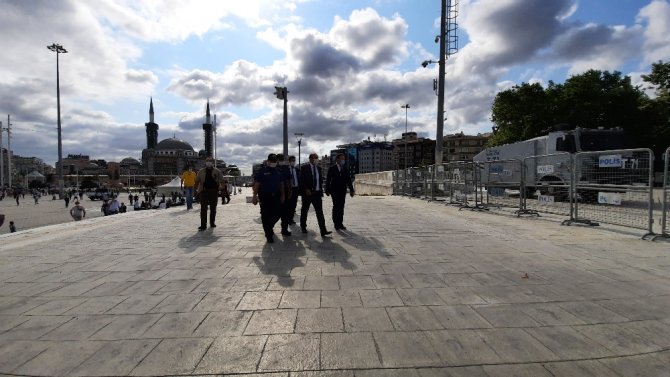 Emniyet Müdürü Zafer Aktaş Taksim’de İncelemelerde Bulundu