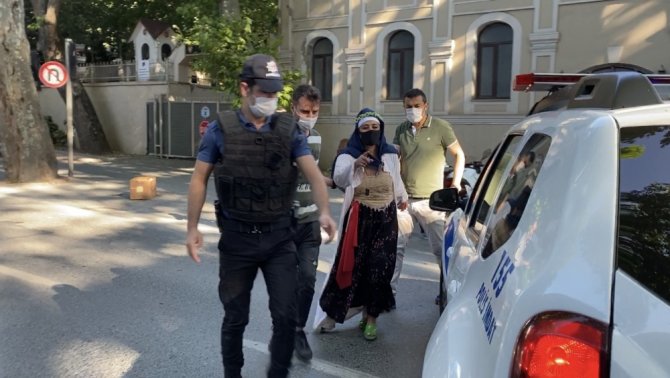 Dolmabahçe’de Hareketli Dakikalar: Şüpheli Kadın Gözaltına Alındı