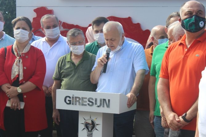 Ayasofya’nın Tekrar İbadete Açılmasının Ardından Giresun’da Vatandaşlara Lokma Dağıtıldı