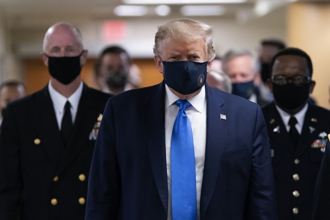 Abd Başkanı Trump İlk Kez Maskeli Görüntülendi