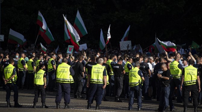 Bulgaristan’da Hükümet Karşıtı Gösteriler Büyüyor