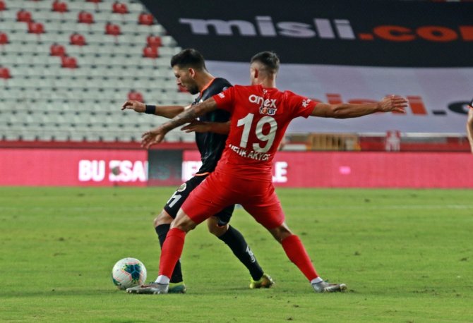 Süper Lig: Fraport Tav Antalyaspor: 1 - Aytemiz Alanyaspor: 0 (Maç Sonucu)