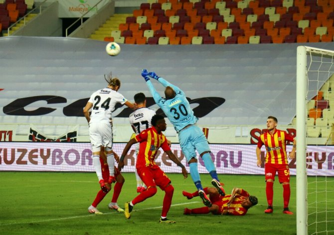 Süper Lig: Yeni Malatyaspor: 0 - Beşiktaş: 1 (Maç Sonucu)