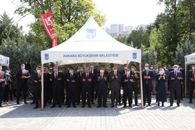 Tbmm Başkanı Şentop, 15 Temmuz Demokrasi Şehitliği’ni Ziyaret Etti