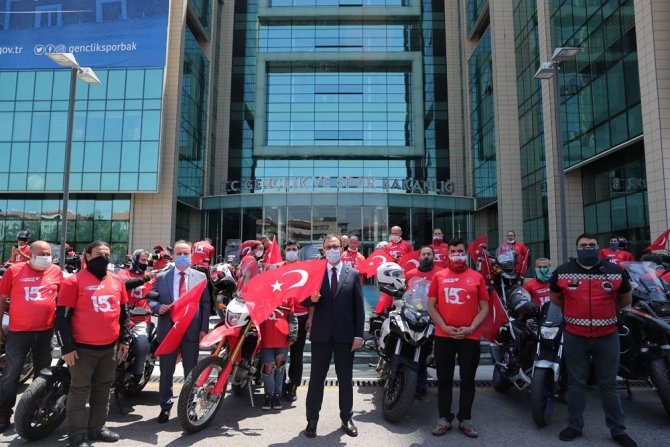 Bakan Kasapoğlu, Motosikletçileri Gençlik Ve Spor Bakanlığı’nda Karşıladı