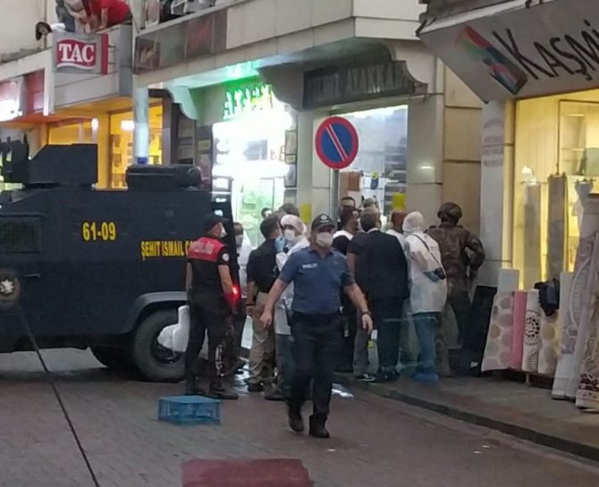 Trabzon’da 3 Kişiyi Yaralayan Şahıs Operasyonla Alındı