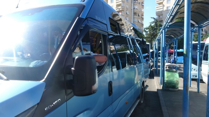 “Allah Yemeyenlere De Ceza Yemeyi Nasip Etsin” Diyerek Fenomen Olan Minibüs Şoförü Konuştu