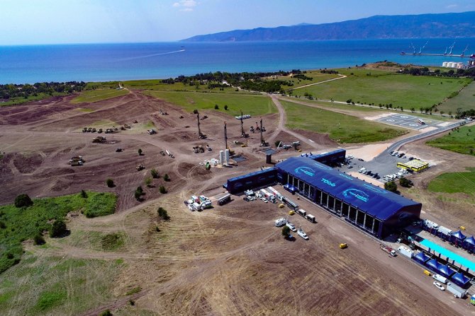 Geri Sayım Başladı, Çok Sayıda İş Makinesi Ve Kamyon Hazır Bekliyor