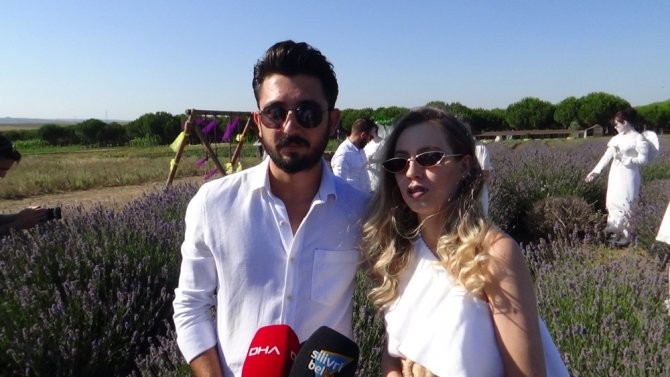 Lavanta Bahçeleri Evlenen Çiftlerin Buluşma Adresi Oldu