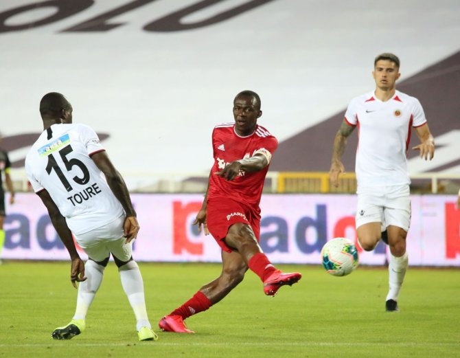 Sivasspor Evinde Galip Geldi