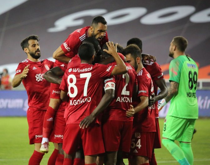 Sivasspor Evinde Galip Geldi