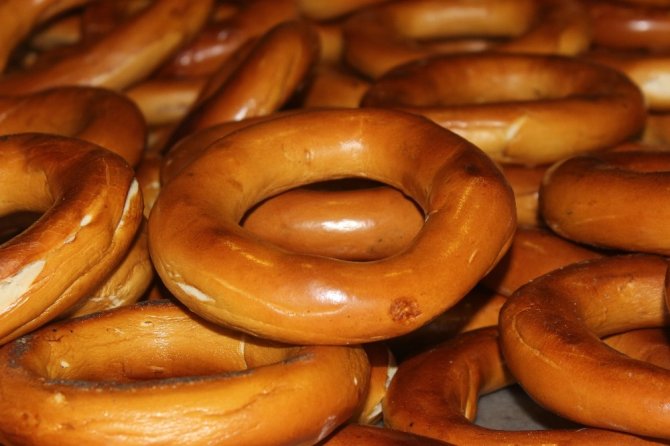 Doğal, Katkısız Ve Pekmezle Üretilen Lezzet: Giresun Simidi