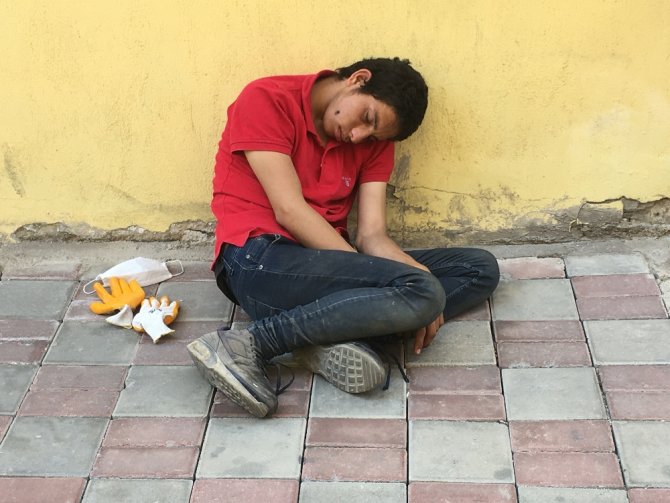 Minik Vücudu Büyük Sorumluluğa Dayanamadı