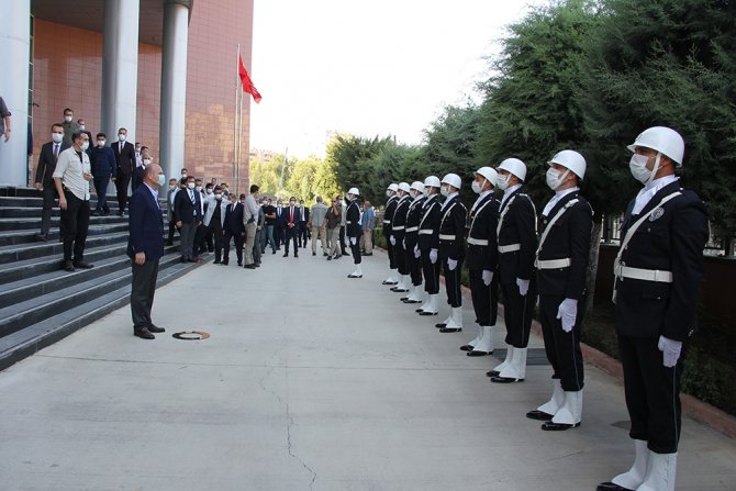 İçişleri Bakanı Soylu, Güvenlik Toplantısı İçin Mersin’e Geldi