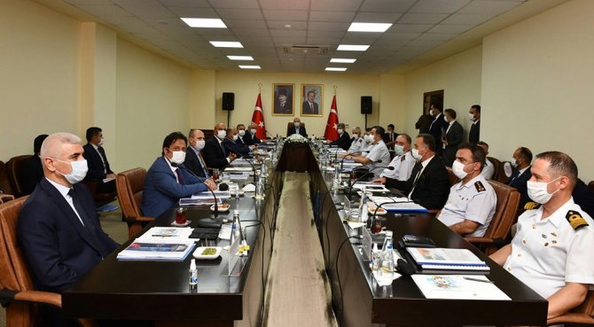 İçişleri Bakanı Soylu, Güvenlik Toplantısı İçin Mersin’e Geldi