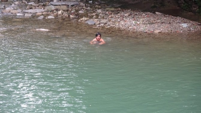 Sosyal Medyadan Gördüler, Akın Ettiler