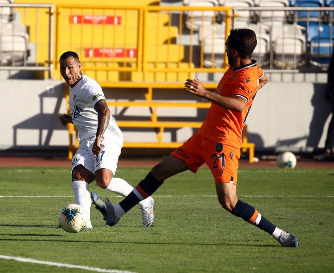 Süper Lig: Kasımpaşa: 3 - Medipol Başakşehir: 2 (Maç Sonucu)