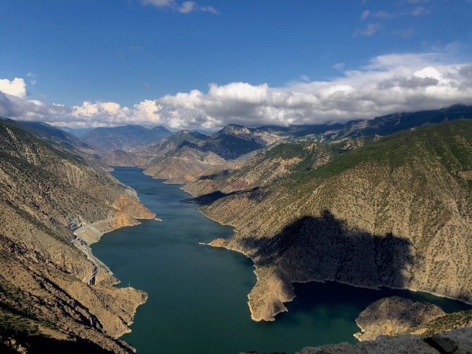 Çoruh Nehrinin Etkileyici Görünümü