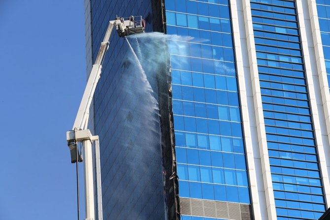 Ankara’da İş Merkezindeki Yangın Kontrol Altına Alındı