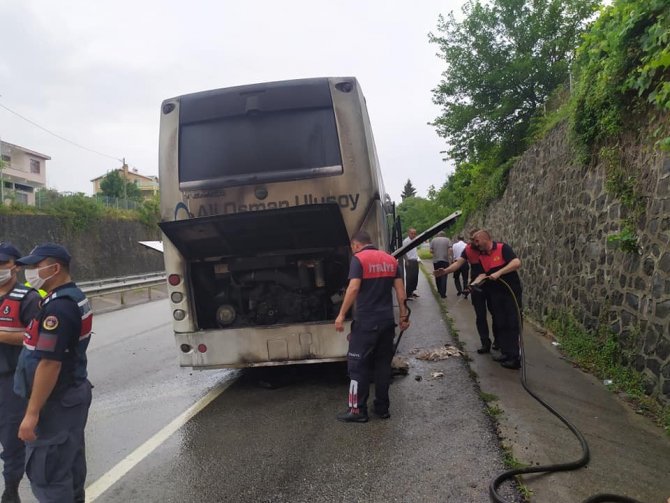 Giresun’da Otobüs Yangını Korkuttu
